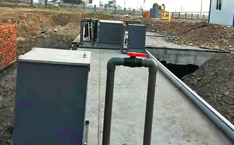 新疆拜城AO一體化污水處理設(shè)備安裝現(xiàn)場(chǎng)(圖2) 1-19121G3011BI.jpg